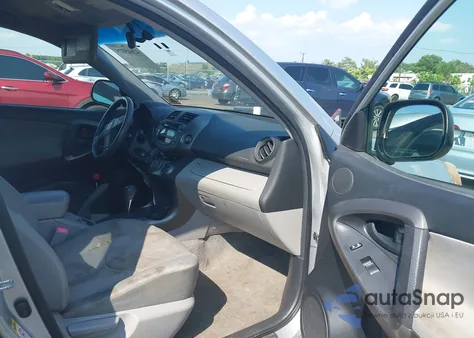 2010 Toyota Rav4 z USA, uszkodzony, nr VIN JTMBF4DV0AD033109